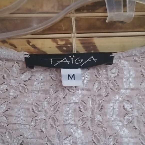 Top - Picture 2 of 6